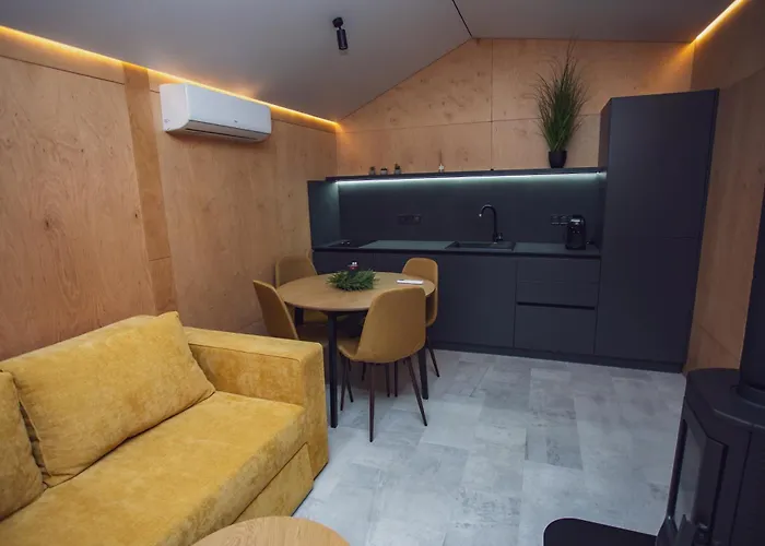 La And 木屋 波利亚纳
